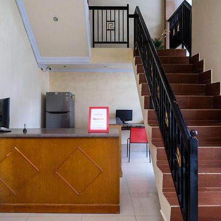 Reddoorz At Hotel Rich Parepare Near Pantai Mattirotasi Exterior photo